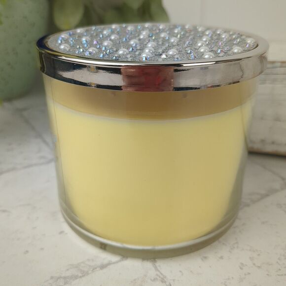 Bath & Body Works MAGIC IN THE AIR 3-WickCandle Jar 14.5 oz. Rhinestone Lid NEW - Picture 4 of 11